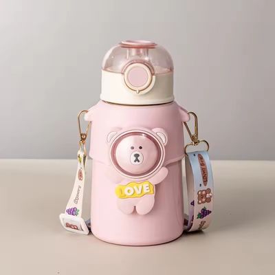 Coppa d'acqua di paglia per bambini con cintura Isolamento termico Carino orso di cartoni animati Isolato