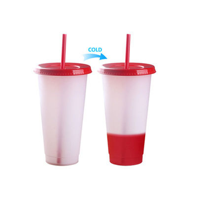 Tazze di caffè di plastica senza BPA, bottiglia d'acqua fredda con coperchio e paglia.