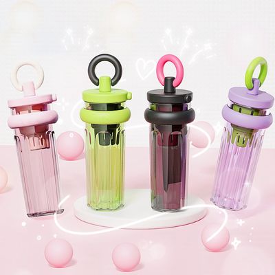 Fashion 700ml Coppa di viaggio resistente alle perdite di grande capacità con bottiglia di plastica sostenibile di paglia
