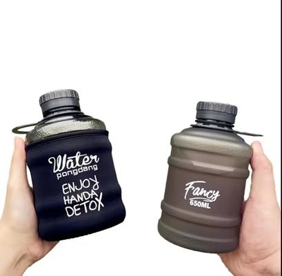 680ml Tazza da bere diretta di grande capacità Perfetta per studenti e attività all'aria aperta