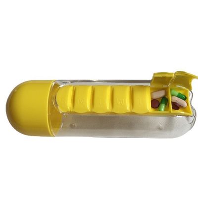 Acqua bollente multifunzionale 600ml 2 in 1 bottiglia di plastica per l' acqua con custodia per pillole per sette giorni