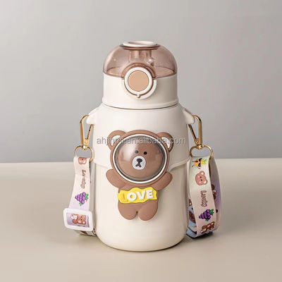 Coppa d'acqua di paglia per bambini con cintura Isolamento termico Carino orso di cartoni animati Isolato