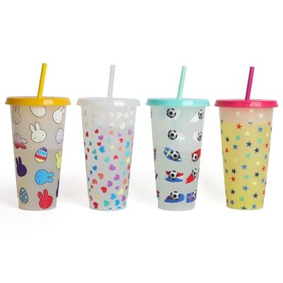 MUGS 24OZ BPA-Free Soft Drink Tumbler in plastica con tazze che cambiano colore Copri e paglia