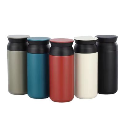 304 Acciaio inossidabile fabbricazione stock pronto bottiglia a bocca stretta bottiglia d'acqua isolata