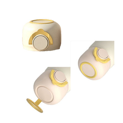 Rimanete rinfrescati nella vostra avventura di guida autonoma con questa Tazza Termos in stile Cute Design