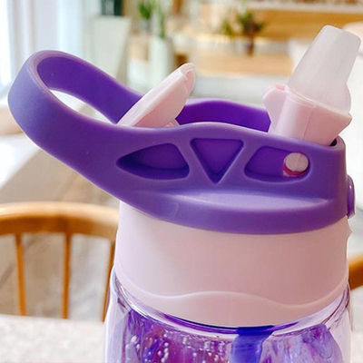 Torno a scuola Bambini Tazza di acqua Sippy Tazza portatile per bambini con paglia e maniglia