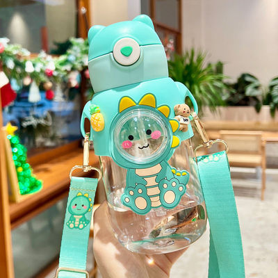 Bevande dirette Grande capacità Carino orso di cartoni animati Coniglio Bottiglia d'acqua di plastica con paglia