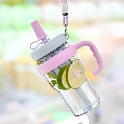 Stile di design minimalista Bottiglia di plastica da 680 ml per sport all'aria aperta ed efficienza di viaggio