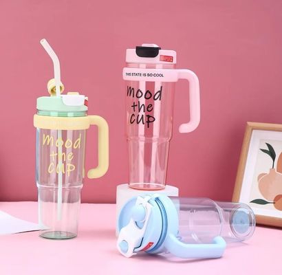 Coppa d'acqua in plastica da 900 ml con funzione spray