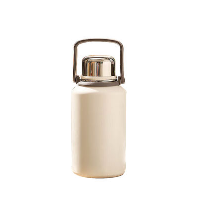 Coppa creativa di cartoni animati Coppa isolante portatile per campeggio Coppa per studenti 482g Bottiglia d'acqua