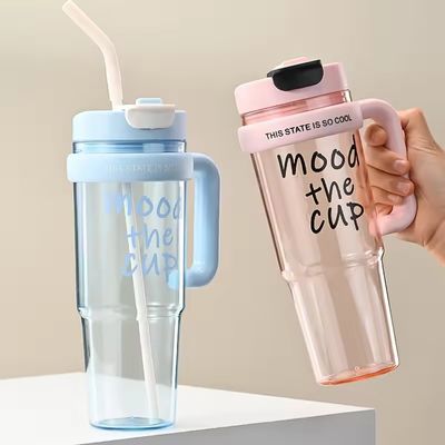 Coppa d'acqua di plastica 900ml Bottiglia spray senza BPA per ragazze Sport all'aria aperta e viaggi