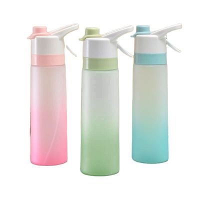 Spazio fitness all'aperto 156g Tazza d'acqua sportiva a colori con paglia