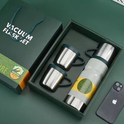 Set regalo personalizzato per affari grigio chiaro bottiglia d'acqua isolante da 680 ml doppia parete 304 in acciaio inossidabile