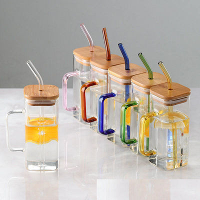 Morden Luxury Quadrato Forma Bambini Bicchiere Bevande Succo Tazza Latte Con Maniglia Di Colore Copertura Di Bambù Paglia Di Vetro