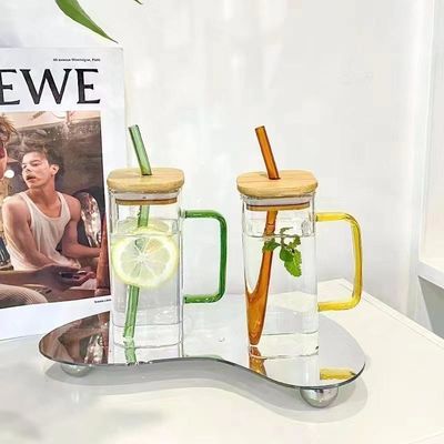 Morden Luxury Quadrato Forma Bambini Bicchiere Bevande Succo Tazza Latte Con Maniglia Di Colore Copertura Di Bambù Paglia Di Vetro
