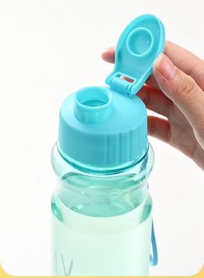 500ml PET BPA Free Cup Bottiglie di acqua potabile di plastica con cintura per le routine di fitness
