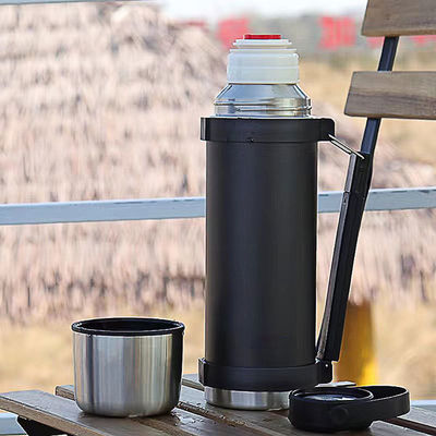 304 Acciaio inossidabile Bottiglia d'acqua isolante a vuoto 1200 ml Capacità per attività all'aria aperta
