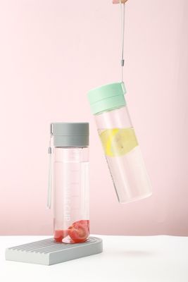 TOUR bottiglia d'acqua riciclabile 600ml 800ml con orario per attività all'aria aperta