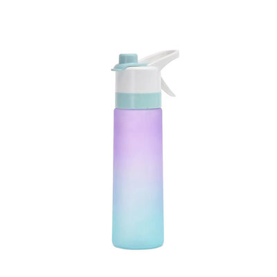 25oz BPA Free Leak Proof Sports Spray Bottiglia d'acqua di plastica con spray di nebbia continua