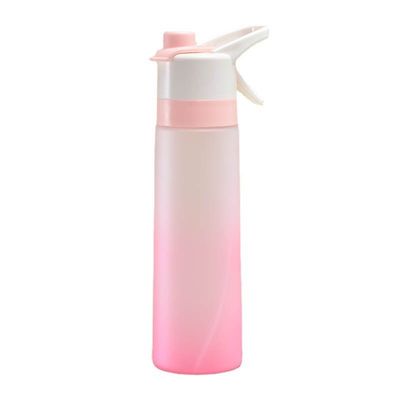 Vendi direttamente una tazza d'acqua di plastica sportiva semplice con una capacità di 750 ml