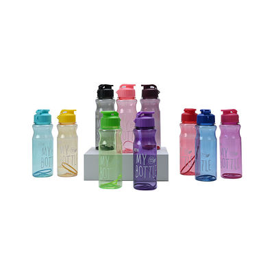 500ml di PET BPA gratuito personalizzato Tazza sportiva bottiglie di acqua potabile in plastica con cintura multicolore