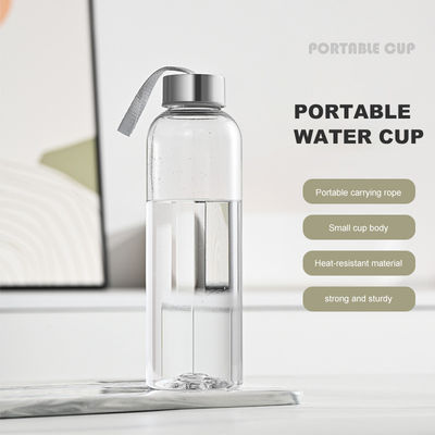 Stile di design minimalista 300ml 400ml 500ml Bottiglia di plastica per sport all'aria aperta e viaggi