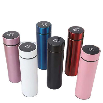 Bottiglia termo isolante a vuoto senza BPA con display di temperatura a LED e infusore di tè