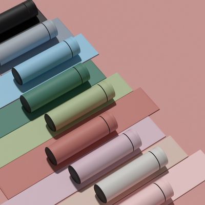 Tazza da caffè a bottiglia d'acqua a colori personalizzati con coperchio per il display di temperatura
