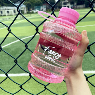 650 ml Mini Bottiglia d'acqua in plastica per bottiglie sportive eco-friendly Acqua bollente