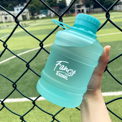 650 ml Mini Bottiglia d'acqua in plastica per bottiglie sportive eco-friendly Acqua bollente