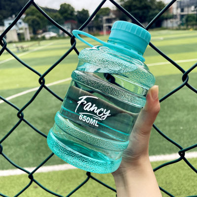 650 ml Mini Bottiglia d'acqua in plastica per bottiglie sportive eco-friendly Acqua bollente