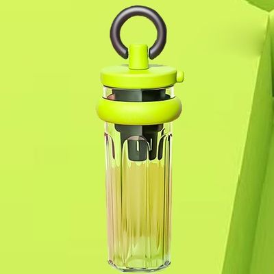 Coppa da viaggio con paglia 700 ml Isolamento termico portabile bottiglia trasparente