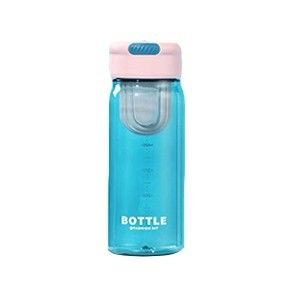 In magazzino e OEM accettato Logo personalizzato 650ml PP bottiglia di acqua di plastica con separatore di tè