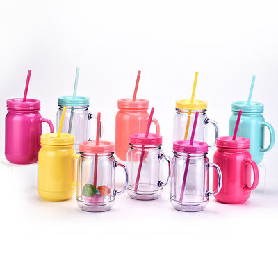 Coppa da bere in plastica unisex con maniglia e tappeto di paglia Capacità 501-600ml Disegno portatile