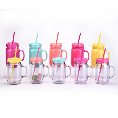 Coppa da bere in plastica unisex con maniglia e tappeto di paglia Capacità 501-600ml Disegno portatile