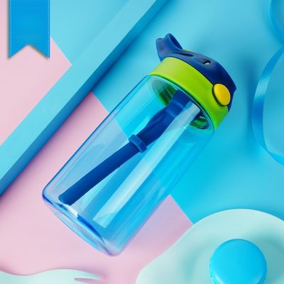 Bottiglia di acqua per bambini senza BPA con coperchio e maniglia di paglia per acqua bollente e sostenibile