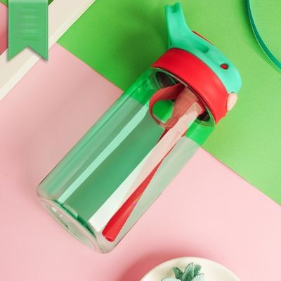 Bottiglia di acqua per bambini senza BPA con coperchio e maniglia di paglia per acqua bollente e sostenibile