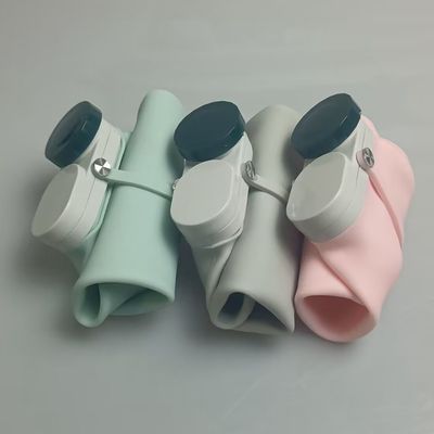 Bottiglia d'acqua pieghevole in silicone con paglia colore personalizzato accettabile