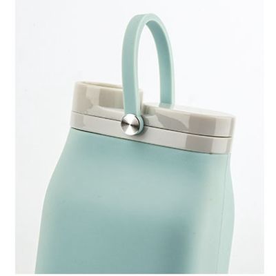 Bottiglia d'acqua pieghevole in silicone con paglia colore personalizzato accettabile