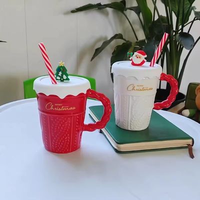 400 ml di capacità Tazza in ceramica per albero di Natale con coperchio e paglia di materiale sostenibile