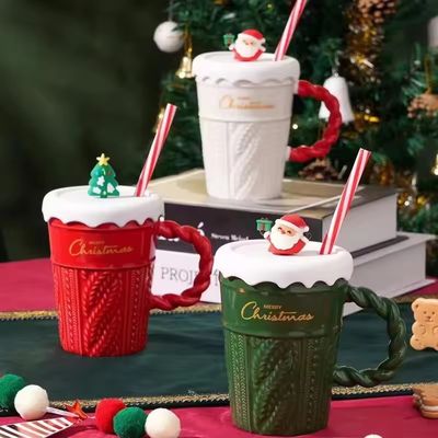 400 ml di capacità Tazza in ceramica per albero di Natale con coperchio e paglia di materiale sostenibile