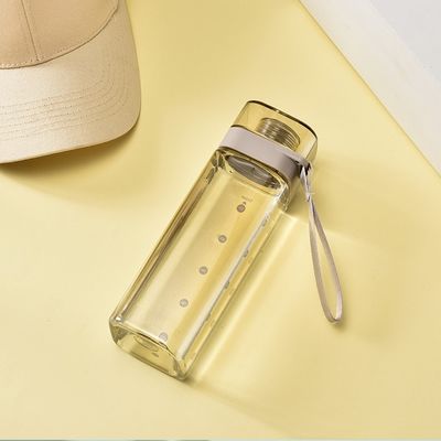 Viaggia in stile con il logo personalizzato in forma quadrata 550ml 700ml bottiglia da bere con corda