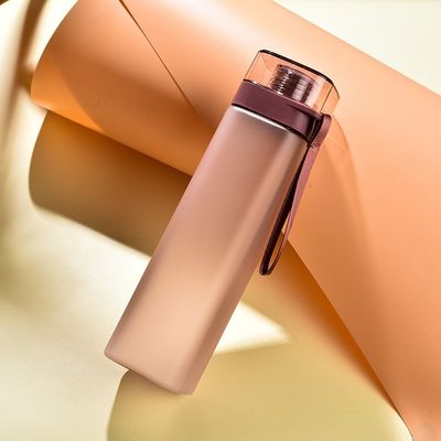 Unisex grande capacità PC Sport bottiglia Moda semplice quadrato bottiglia d'acqua tazza di plastica