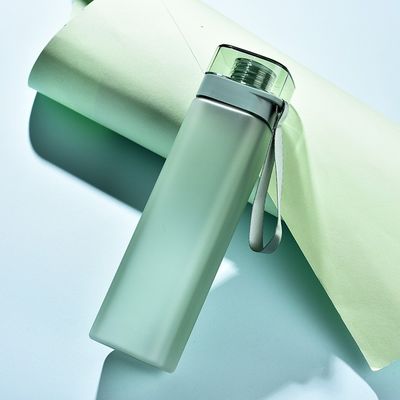 Unisex grande capacità PC Sport bottiglia Moda semplice quadrato bottiglia d'acqua tazza di plastica