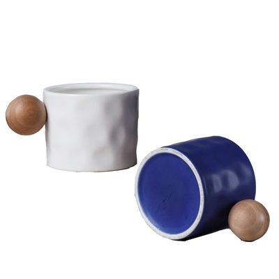 Logo personalizzato Tazza di ceramica blu creativa con manico di legno