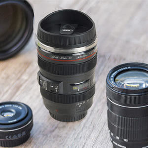 Unico 400ml Isolato Automatico Rotativo Stirring Camera Lens Forma tazza di caffè per il tè