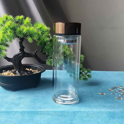 Bicchiere di vetro doppio con alto contenuto di borosilicato per la separazione del tè nel settore B2B