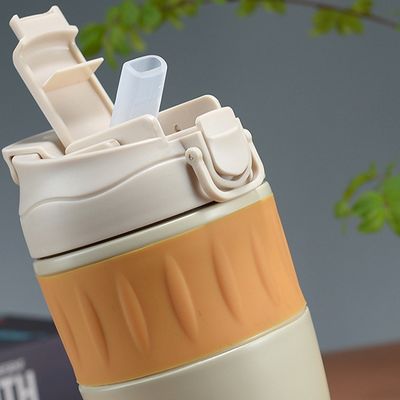 500 ml di doppia parete in acciaio inossidabile, idraulico isolato con capacità di paglia 500 ml