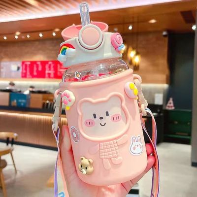 Anti-corrosione Rivestito 620ml Bottiglia d'acqua di plastica con coperchio a forma di orso e cordone