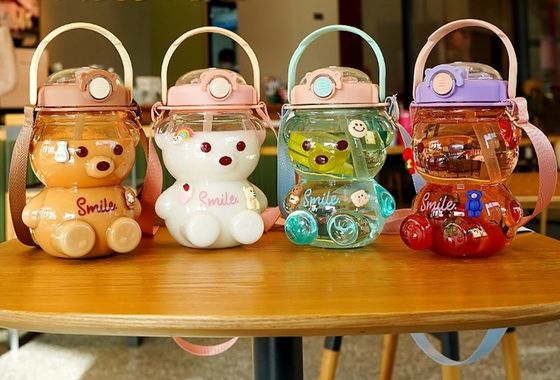 Colore personalizzato 1L Bottiglia d'acqua di grande capacità Tazza da bere trasparente con paglia